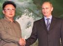 Kim (l.) hatte Russland zuletzt im Jahr 2002 besucht, wo er mit dem damaligen Staatschef Putin zusammentraf.