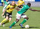 YBs Alexander Farnerud gegen Pa Modou Jagne vom FC St. Gallen.