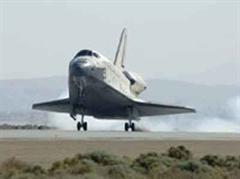 Willkommen auf der Erde, Atlantis. Die Raumfähre landete heute in Kalifornien.