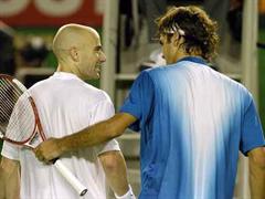 Andre Agassi und Roger Federer.(Bild:Archiv)