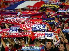 Die Lyon-Fans im siebten Himmel: Als einziges Team ohne Punktverlust kommen die Franzosen weiter.