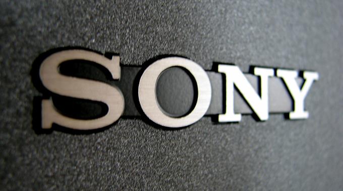 Sony bietet einen kostenlosen Austausch der untauglichen Transformatoren an.