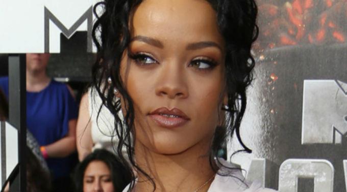 Rihanna soll eine Multimillionenklage gegen ihre ehemaligen Buchhalter fallen gelassen haben.