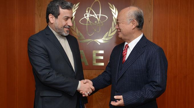 Irans Vizeaussenminister Abbas Araghchi, hier mit IAEA-Generaldirektor Yukiya Amano. (Archivbild)