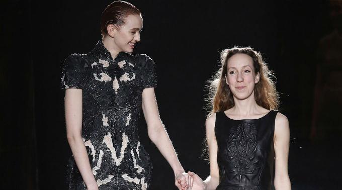 Iris van Herpen glaubt, dass in der Fashionbranche bald nichts mehr so ist wie es mal war.