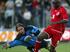 Blaise N´Kufo, hier im Dress der Schweizer Nationalmannschaft, hat trotz seiner Roten Karte keine Sperre vom holländischen Verband aufgebrummt bekommen.