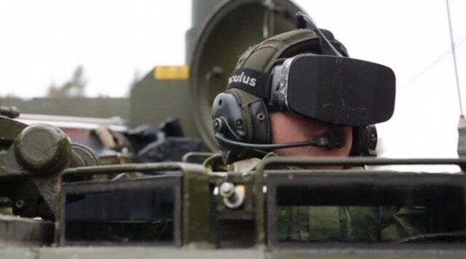 VR-Brille für Panzerfahrer: Damit haben Soldaten alles im Blick.